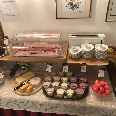 Petit Helvetia Budget Hotell 2*