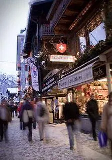 Petit Helvetia Budget