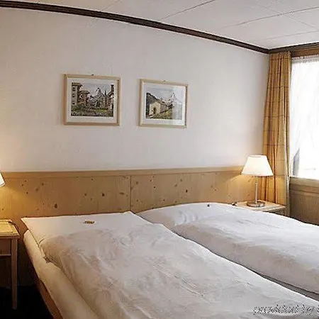 Petit Helvetia Budget Hotell Zermatt
