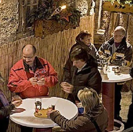 Petit Helvetia Budget 2*
