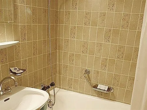 Petit Helvetia Budget Hotel