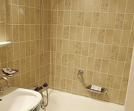 Petit Helvetia Budget Hotel