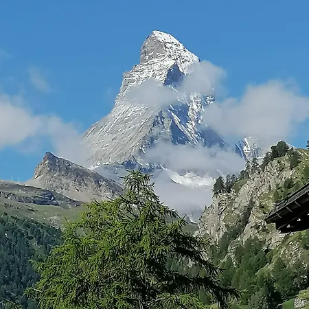 Petit Helvetia Budget Hotel Zermatt